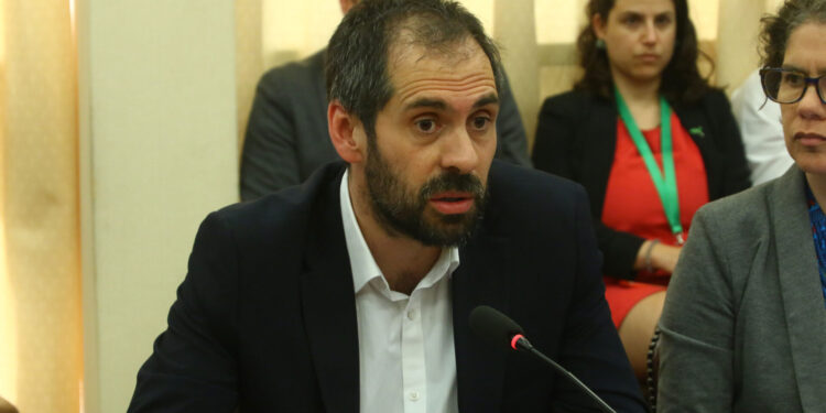 Crisis del trigo: Gobierno planea aumentar compra de grano para paliar efecto de baja de precios