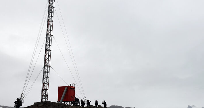 Llega 5G a la Antártica: Chile abre primera conexión mundial a quinta generación de red en la zona