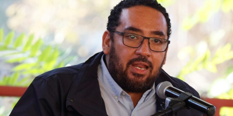 Cataldo pide que profesores de Atacama depongan su huelga de hambre
