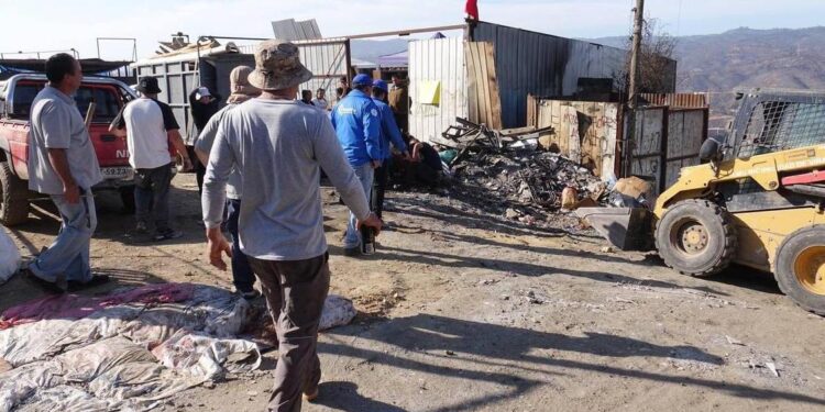 Reconstrucción: Gobierno amplió bono de acogida a residentes de campamentos