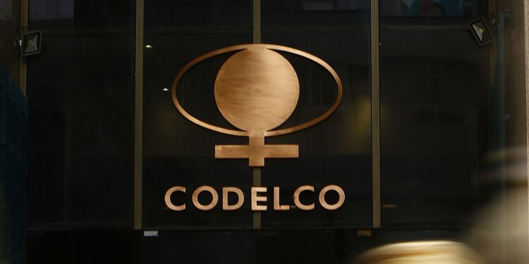 Codelco cerró 2023 con menor producción y una caída del 38% de aporte al fisco
