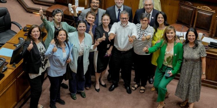 Senado aprobó ley integral contra la violencia hacia las mujeres