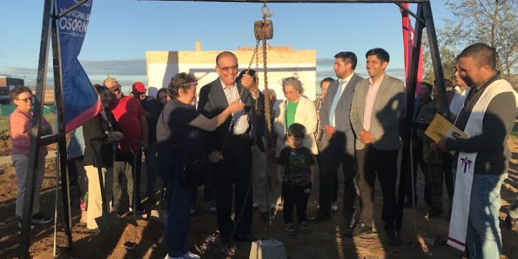 Dan el vamos a mejoramiento de plaza “Osorno la mayor”