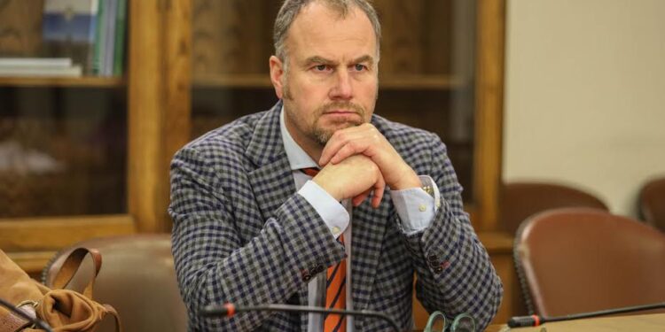Diputado Jürgensen lamenta rechazo de proyecto sobre perros asilvestrados