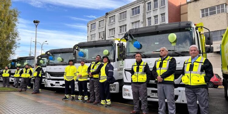 Presentan nueva flota de camiones recolectores de basura en Osorno: inversión alcanza los 399 millones