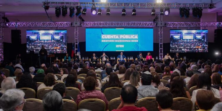 Municipalidad de Osorno rindió cuenta pública gestión 2023 y reconoció a hijos ilustres