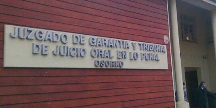 Formalizan a mujer tras denuncia de su hija por haberla atacado con un cuchillo en Osorno