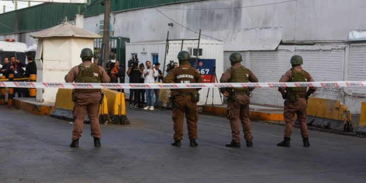 Mujer hirió a bala a tres personas en Lo Valledor para evadir control policial