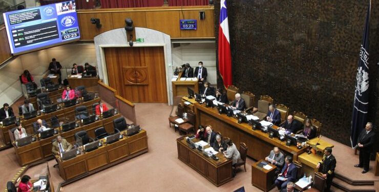 Senado rechaza informe de ley corta de Isapres: Iniciativa pasará a Comisión Mixta