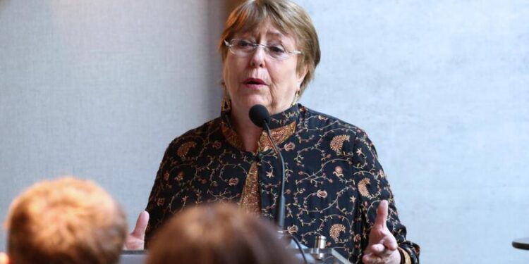 En visita a Osorno, expresidenta Bachelet advierte que en nuestro país hay “sectores que ponen en riesgo la democracia”