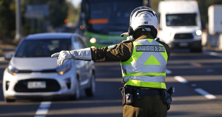 Gendarme es detenido por morder a un carabinero durante control policial en Chiloé