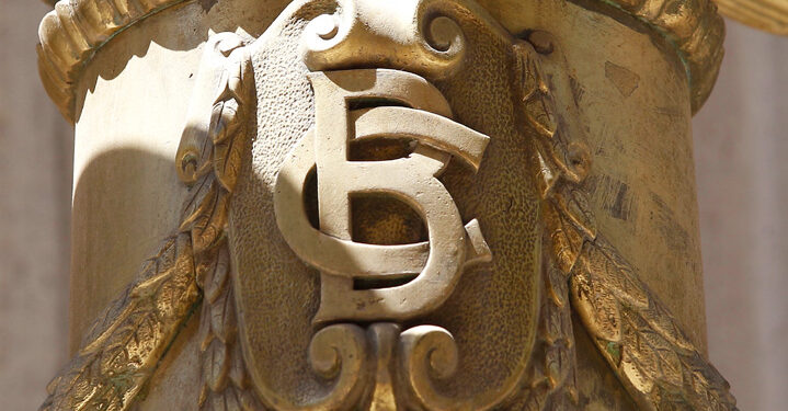 Finanzas de los hogares en 2023: Ingresos y ahorro anotan importantes alzas, mientras deuda se reduce