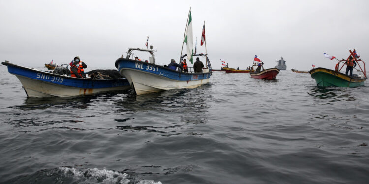 Pescadores del Biobío anuncian movilizaciones y cortes de ruta desde este martes