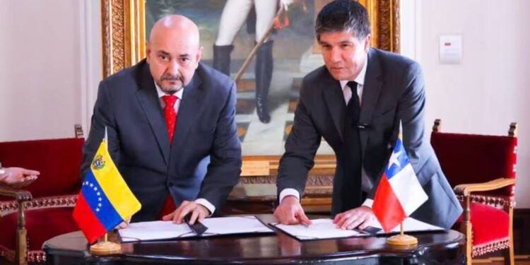 Contraloría descartó «ilegalidad» en el convenio firmado por Monsalve en Venezuela