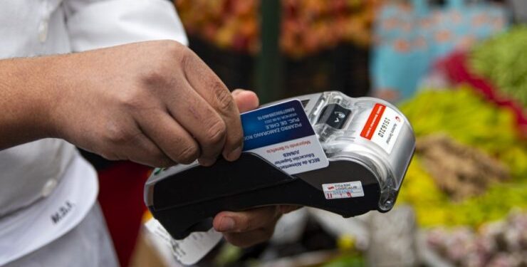 Tarjeta Junaeb podrá ser utilizada en supermercados Líder y Acuenta