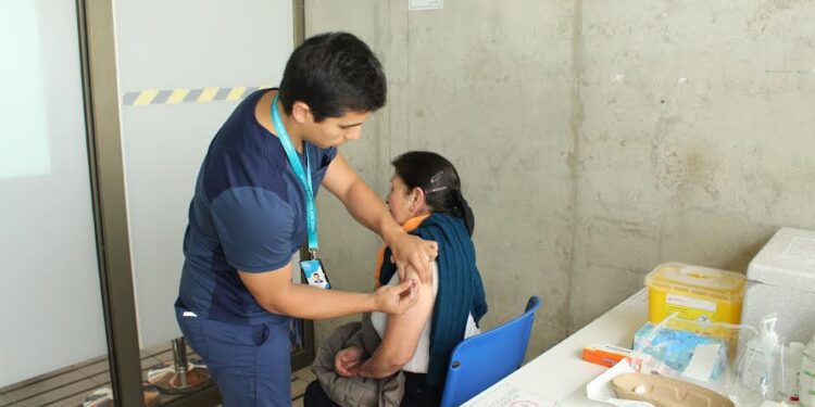Hospital de Osorno invita a grupos objetivos a vacunarse contra la Influenza