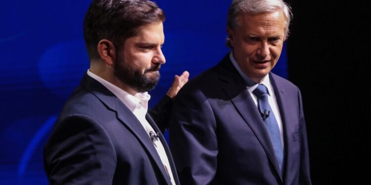 José Antonio Kast arremete contra Gabriel Boric: “Hoy en Chile nos gobierna un travesti político”