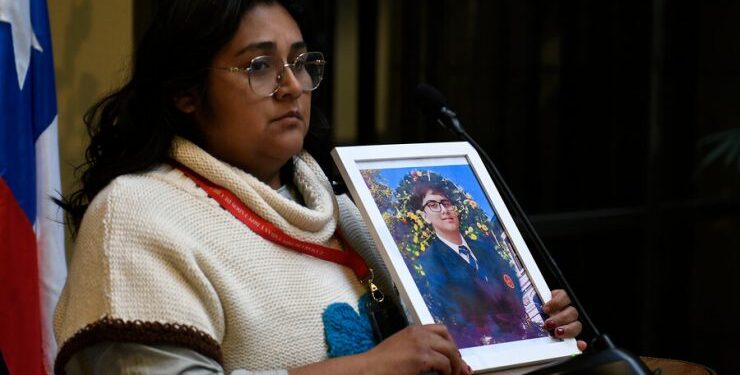 Mamá de Franco Vargas se reúne este lunes con el Presidente Boric y la ministra de Defensa en La Moneda