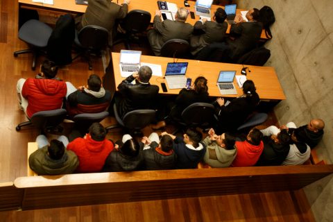 5 de los 12 excarabineros quedan en prisión preventiva en investigación por diversos delitos