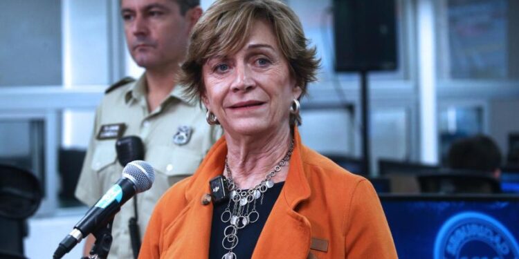 «Son 250 teletones»: Matthei se opone a condonación del CAE y prefiere que gasto sea en seguridad