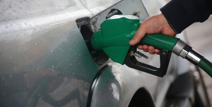 ¡Alivio para los bolsillos!: Marcel confirma que esta semana bajarán los precios de los combustibles