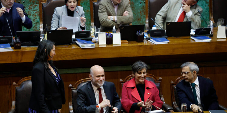 Con abrumadora mayoría: Cámara de Diputados aprueba Ley Corta de Isapres