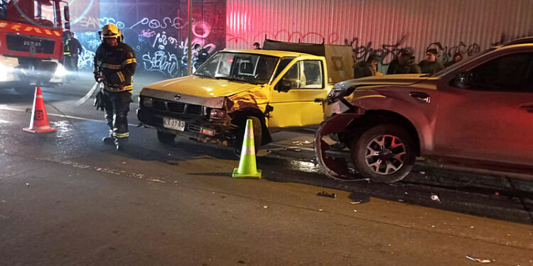 Colisión vehicular en sector Rahue Bajo de Osorno dejó dos vehículos afectados