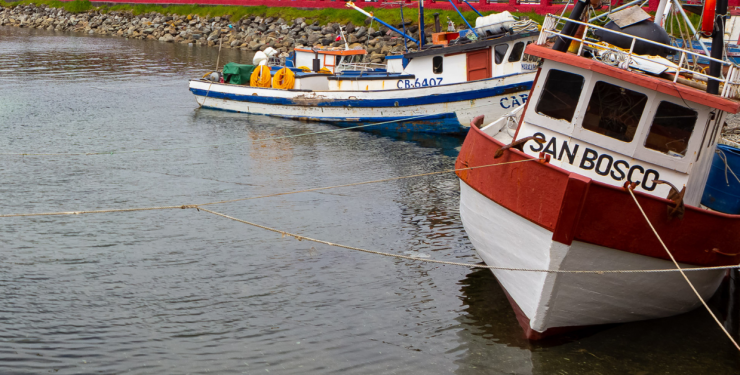 Encuentran a dos personas sin vida tras naufragio de lancha en Calbuco: Armada intensificó búsqueda