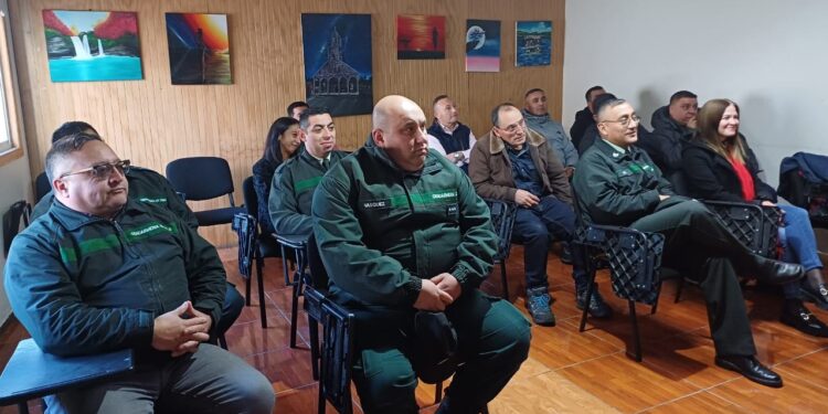 Potencian reinserción social de usuarios del CET de Osorno con entrega de certificaciones