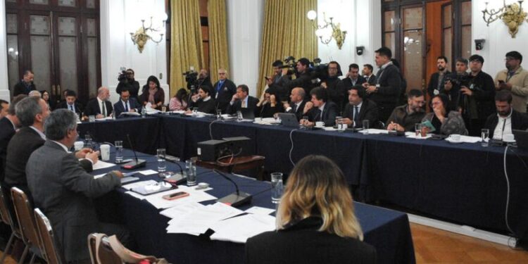 Comisiones discutirán este jueves hasta total despacho el proyecto de Reglas de Uso de la Fuerza