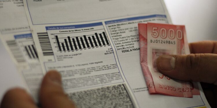 Masivos cortes de luz: Contraloría oficia a la SEC para que informe fiscalización en los últimos 12 meses