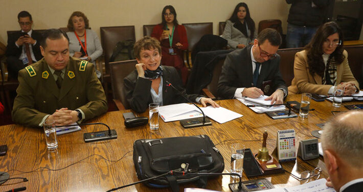 Diputados llegan tarde: Una sesión fracasa y arriesgan multas de un 1% de la dieta