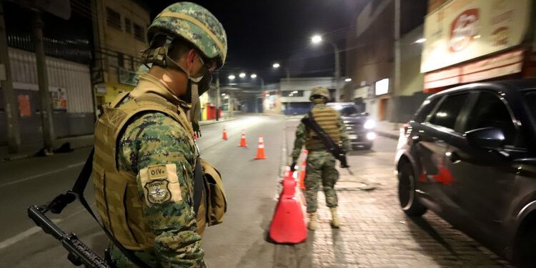 Toque de queda en provincia de Arauco se mantendrá «todo el tiempo que sea necesario»