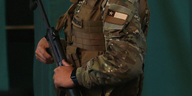 Tribunal rechazó inhibirse en caso conscriptos: Suprema resolverá competencia militar o civil