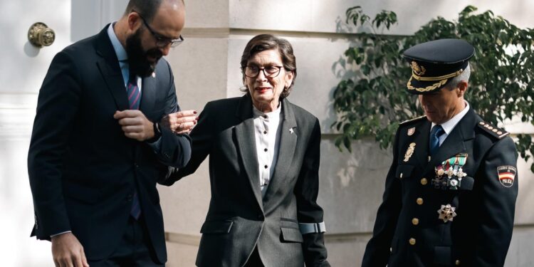 España retira a su embajadora en Buenos Aires por la crisis con Milei