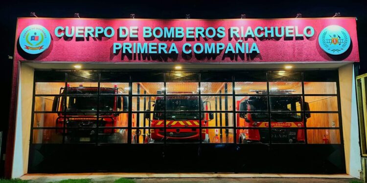 Entregan 30 millones de pesos a cuerpos de Bomberos de Río Negro y Riachuelo