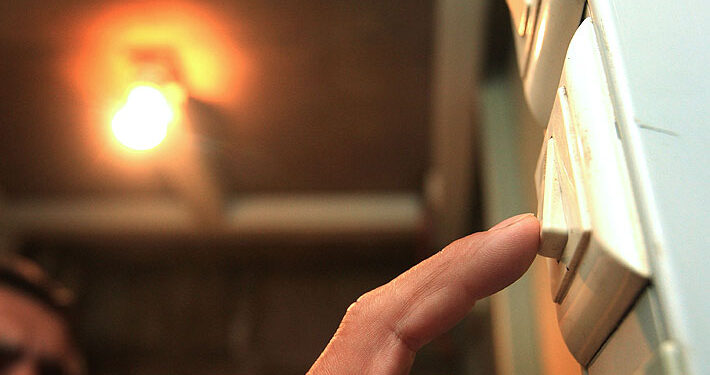 Inflación podría cerrar el año sobre 4% por alza en cuentas de la luz por ley de estabilización eléctrica