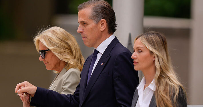 Hijo de Joe Biden es declarado culpable de todos los cargos en juicio por posesión ilegal de armas