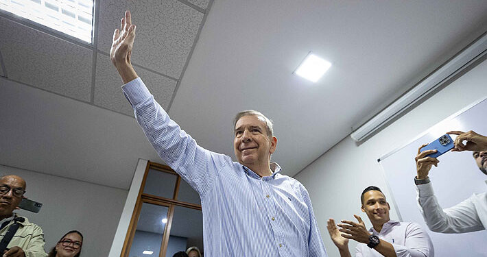 A un mes de presidenciales en Venezuela: Residentes en Chile buscan votar