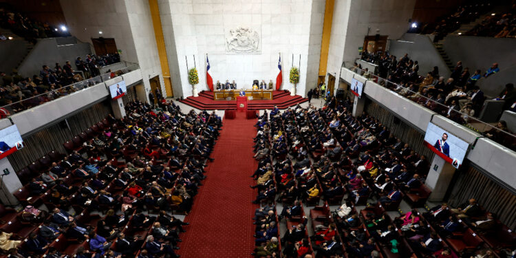 Aborto legal: Oficialismo admite poca chance de aprobación, pero pide debatir
