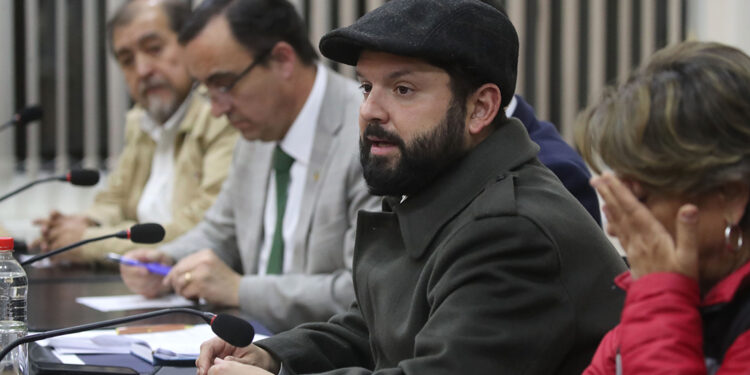 Presidente Boric defiende alza de las cuentas de la luz: «Deuda que no se paga sale más cara»