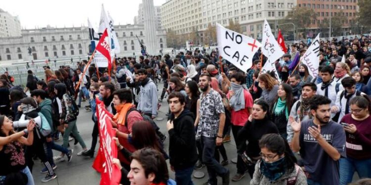 Pulso Ciudadano: 53% de las personas están de acuerdo con la condonación del CAE