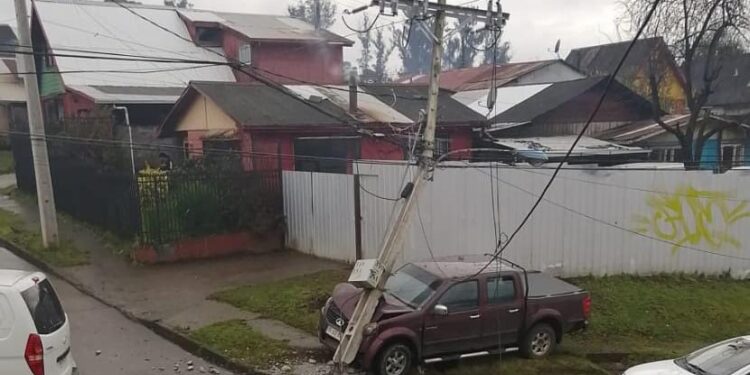 Provincia de Osorno ha registrado 51 eventos que involucraron choques a postes del tendido eléctrico