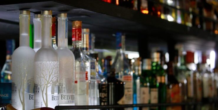 Comenzó a regir nueva ley de etiquetado de alcoholes: Revisa cómo funcionará y cuáles son las etiquetas