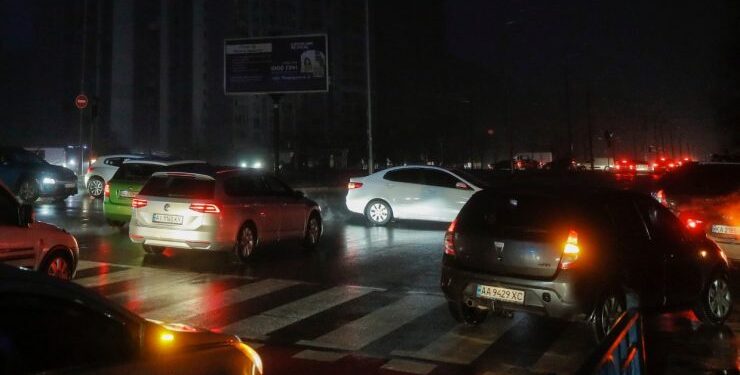 Rusia atacó sistema eléctrico de Ucrania con drones de guerra: 3 regiones quedaron sin luz