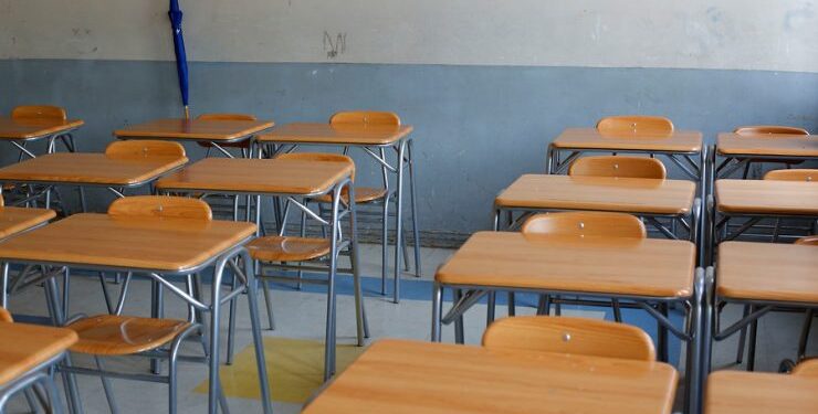 Maule: Suspenden clases en 6 comunas para este jueves y viernes por ola de frío