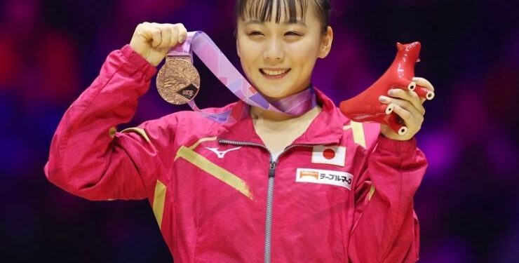 Escándalo en Japón: Expulsan a gimnasta de París 2024 por consumo de alcohol y tabaco