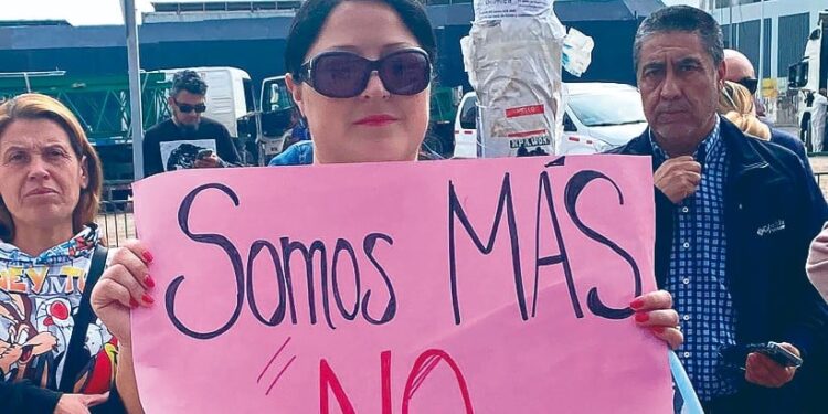 Profesores anuncian paro nacional para el 7 de agosto por acoso y violencia escolar