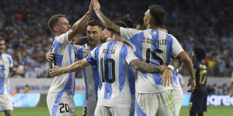 Argentina sufrió para superar a Ecuador y avanzar a semifinales de Copa América