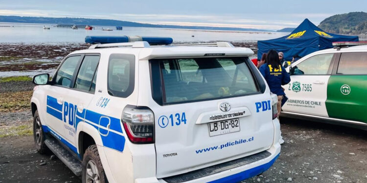 Investigan muerte de dos personas en Chiloé: Su auto cayó al mar